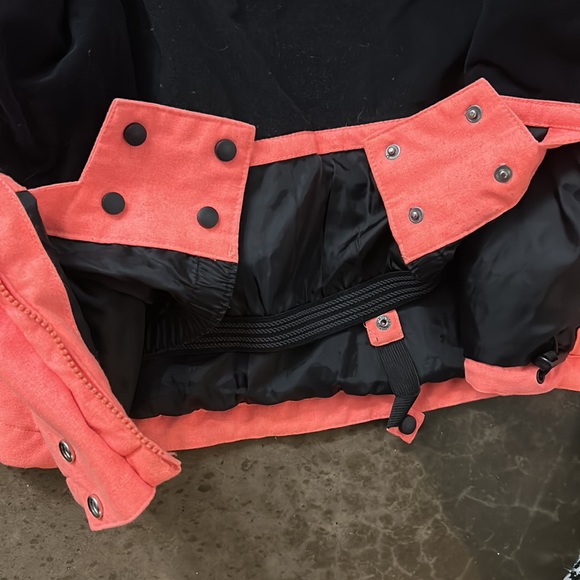 Flexible and Waterproof Ski / Snowboard Neon Jacket - Picture 3 of 4